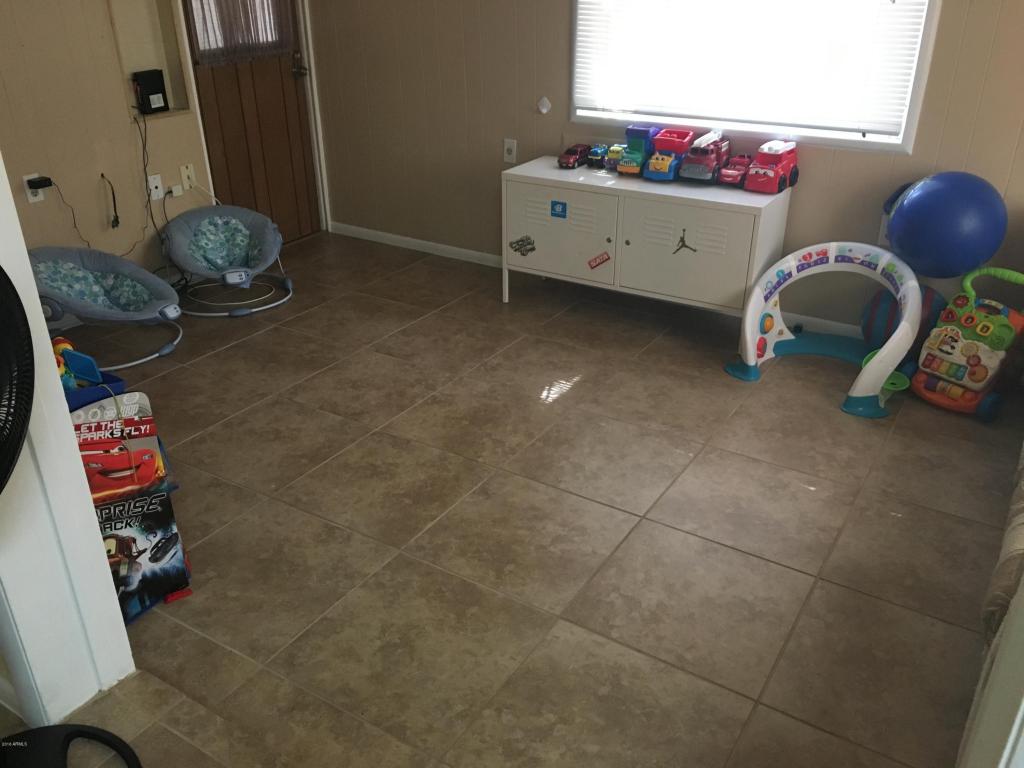 11147 W OREGON Avenue, Youngtown, AZ 85363