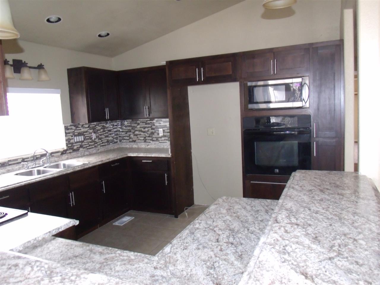 1102 E 23 PL, Yuma, AZ 85365