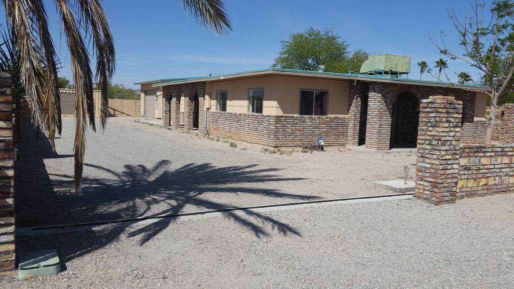 12706 E 44 ST, Yuma, AZ 85367