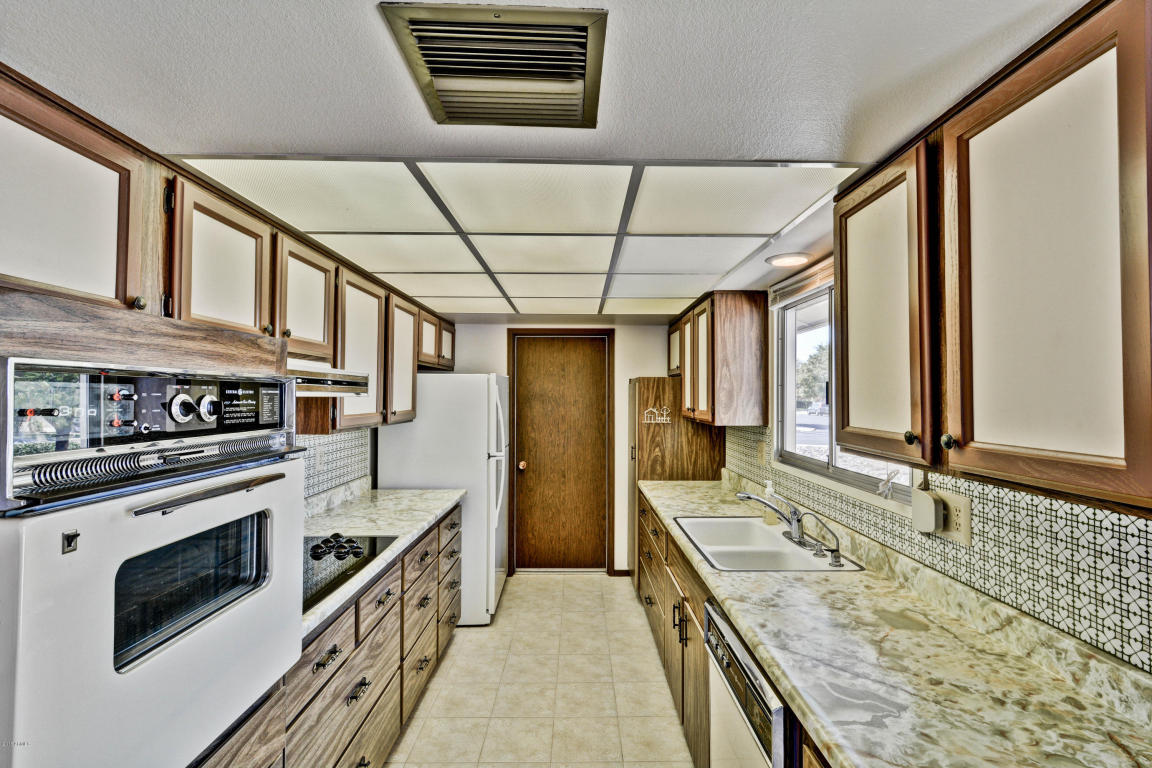 12946 W COPPERSTONE Drive, Sun City West, AZ 85375