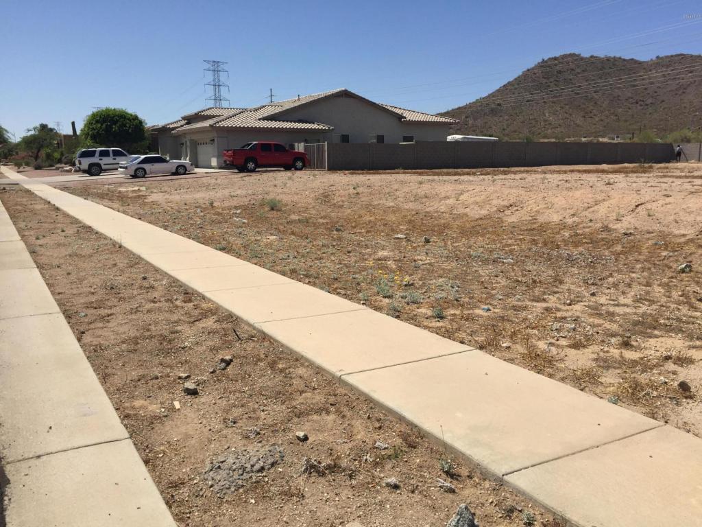 8140 W HATFIELD Road, Peoria, AZ 85383