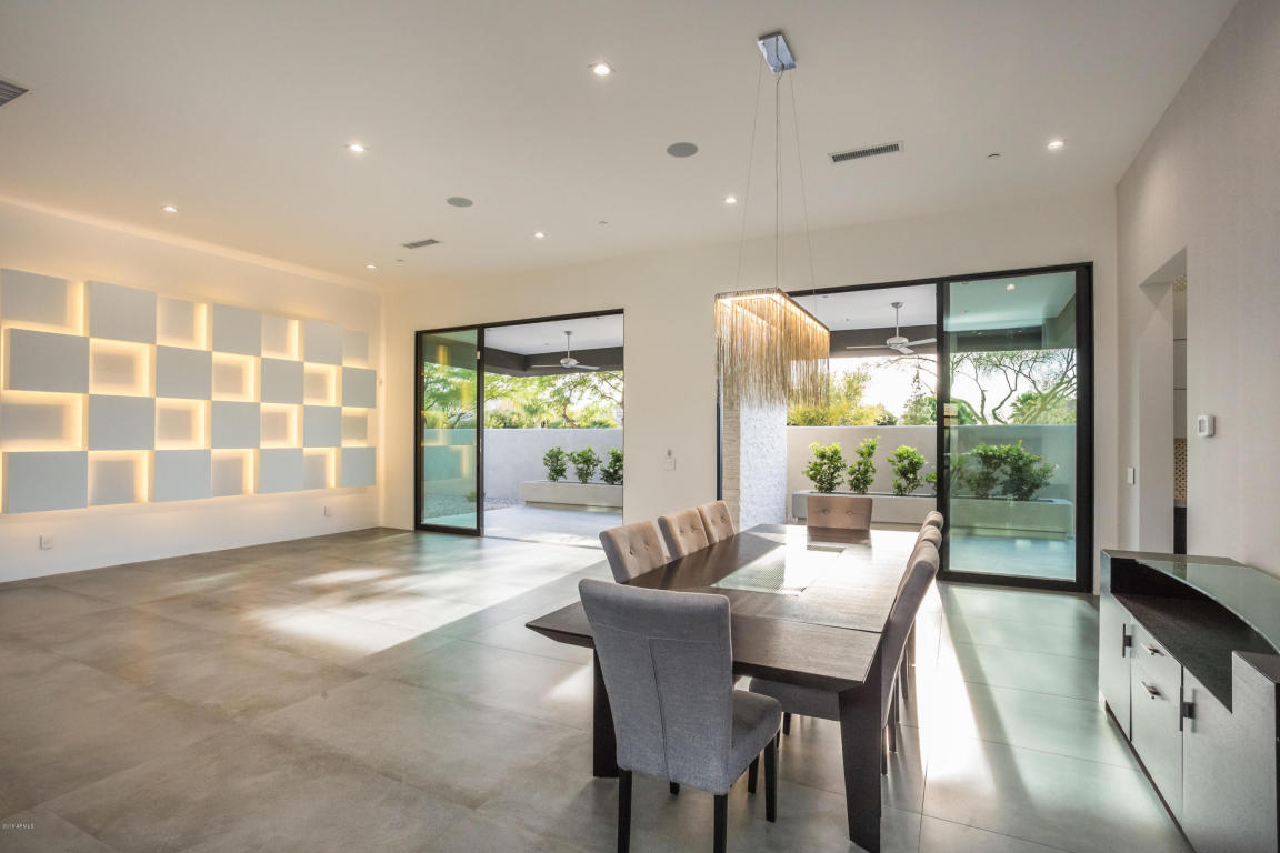 8094 W EXPEDITION Way, Peoria, AZ 85383