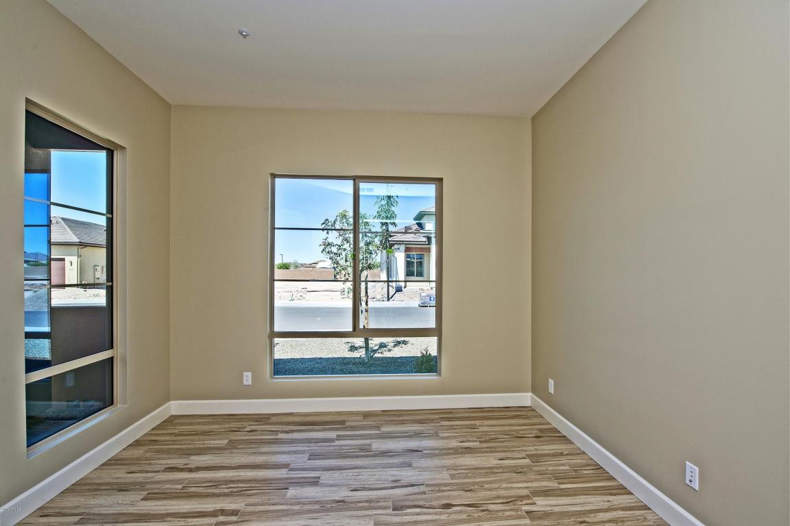 13220 W BAKER Drive, Peoria, AZ 85383