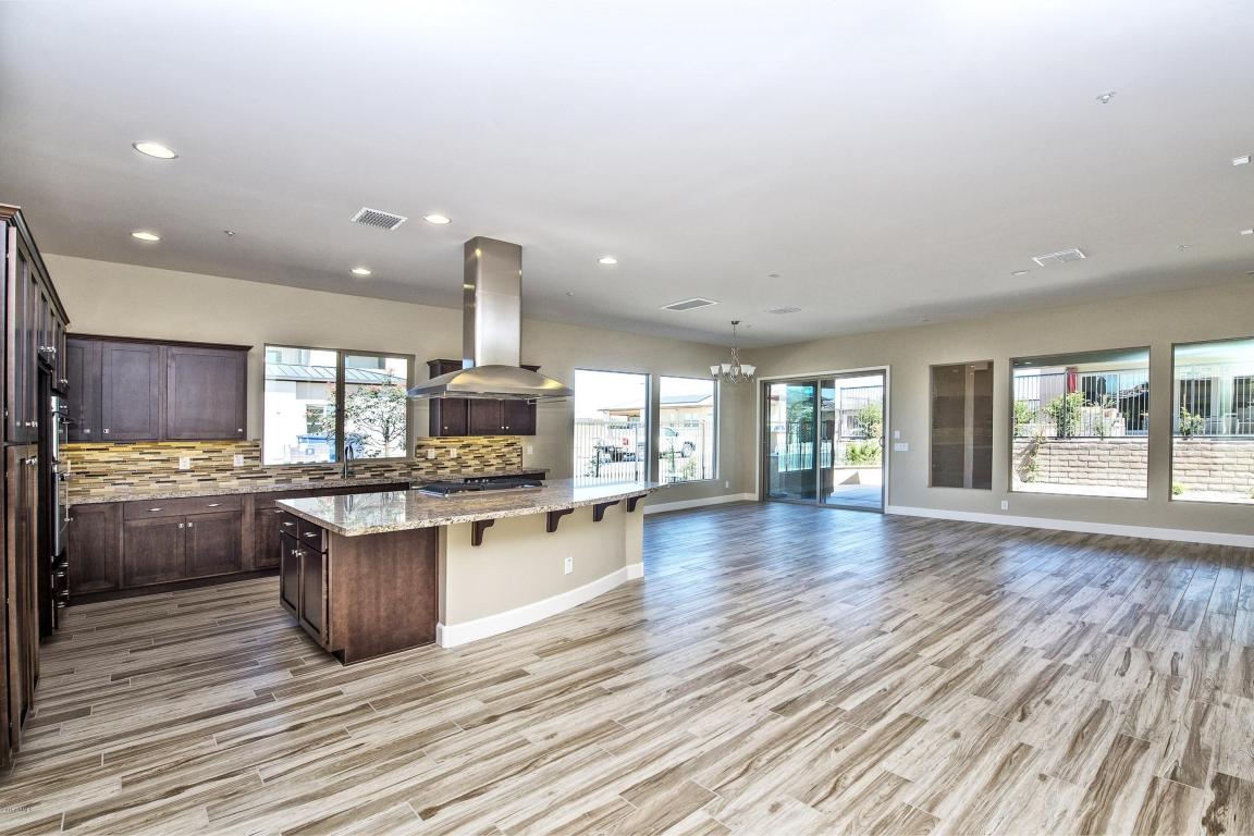 13220 W BAKER Drive, Peoria, AZ 85383