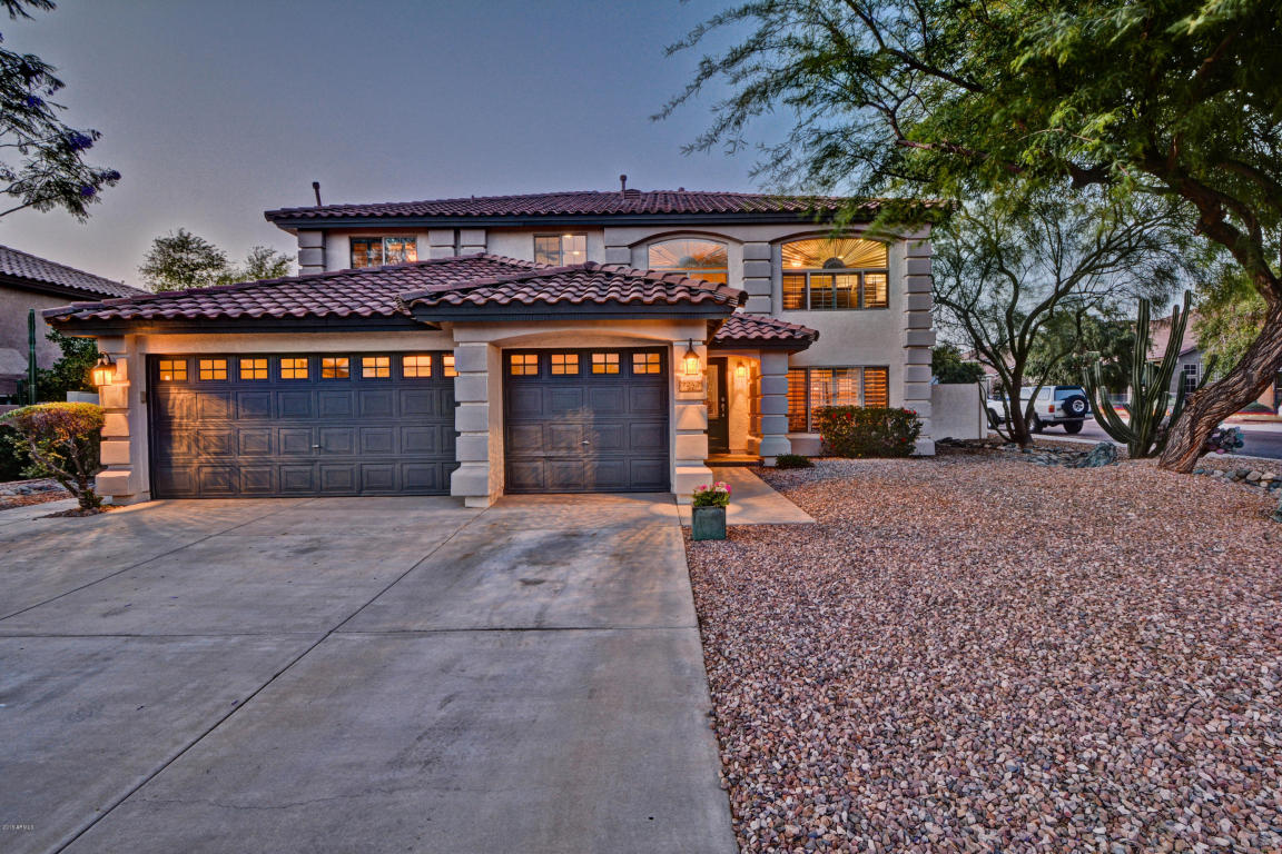 7242 W CRABAPPLE Drive, Peoria, AZ 85383