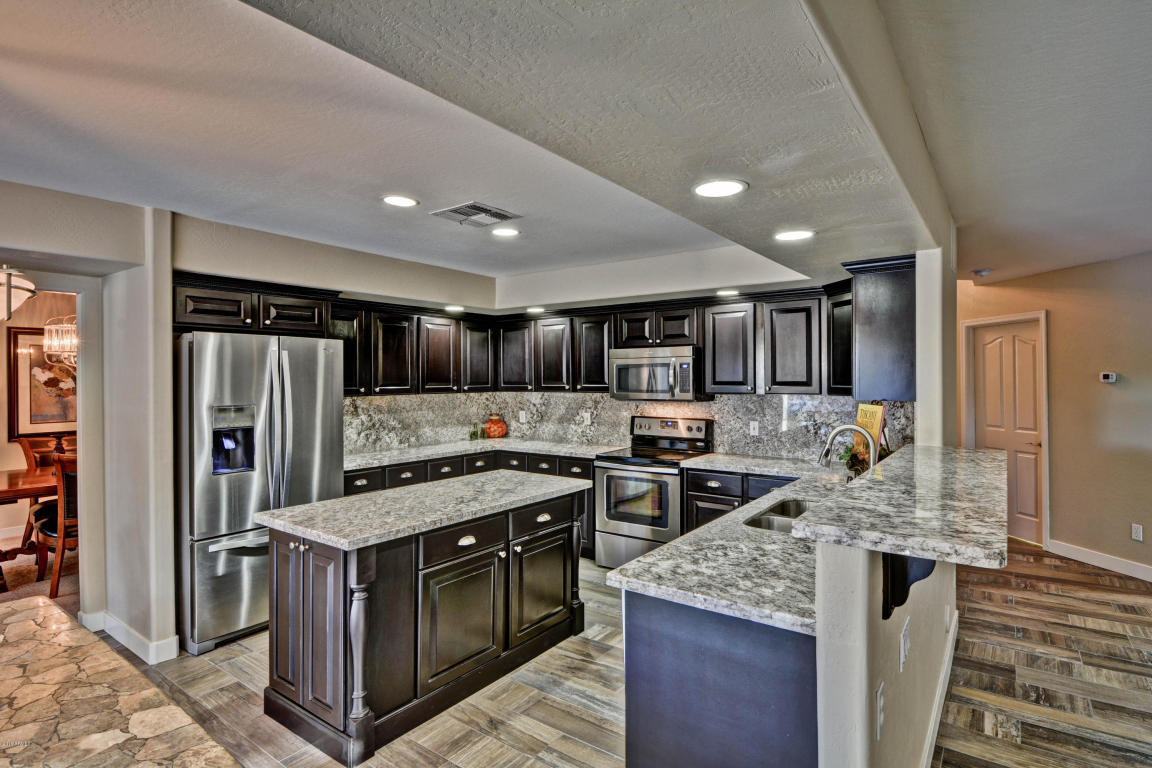 7242 W CRABAPPLE Drive, Peoria, AZ 85383