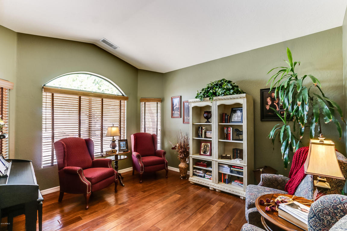 24950 N 82ND Lane, Peoria, AZ 85383