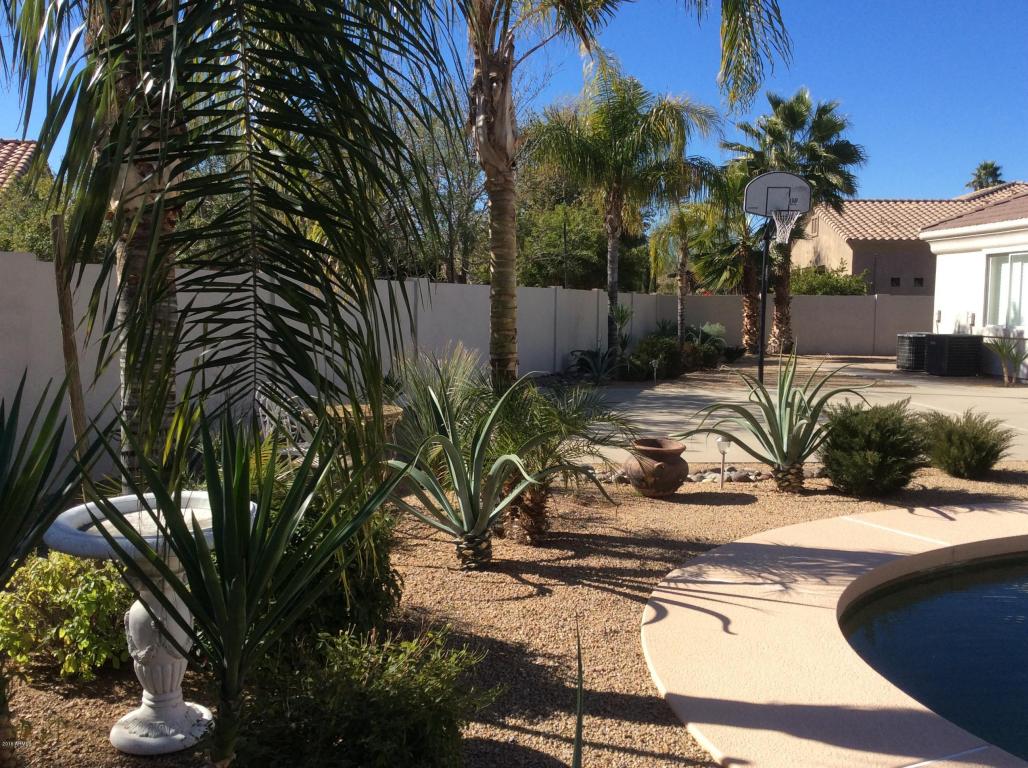 13573 FAIRWAY Loop N, Goodyear, AZ 85395