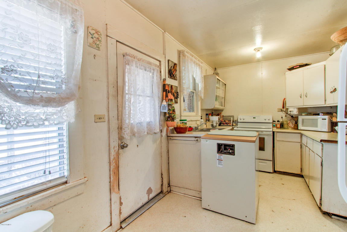 269 N SUTHERLAND Street, Globe, AZ 85501