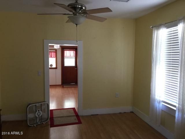 952 S JESSE HAYES Road, Globe, AZ 85501