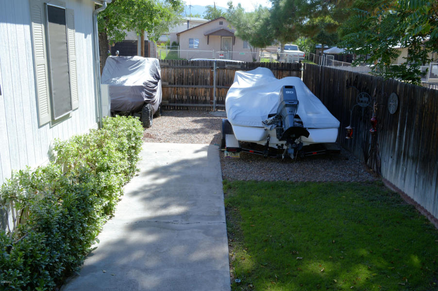 5633 S Central Drive, Globe, AZ 85501