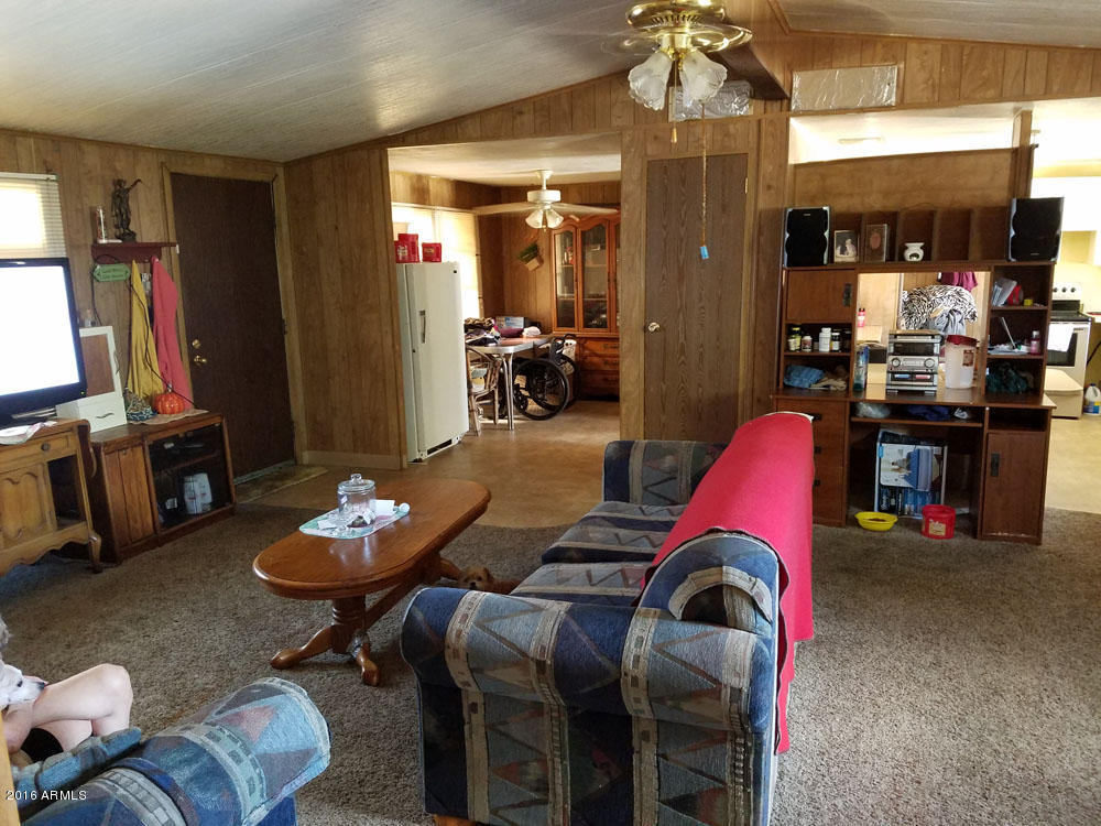 4454 E LOCOMOTIVE Drive, Miami, AZ 85539