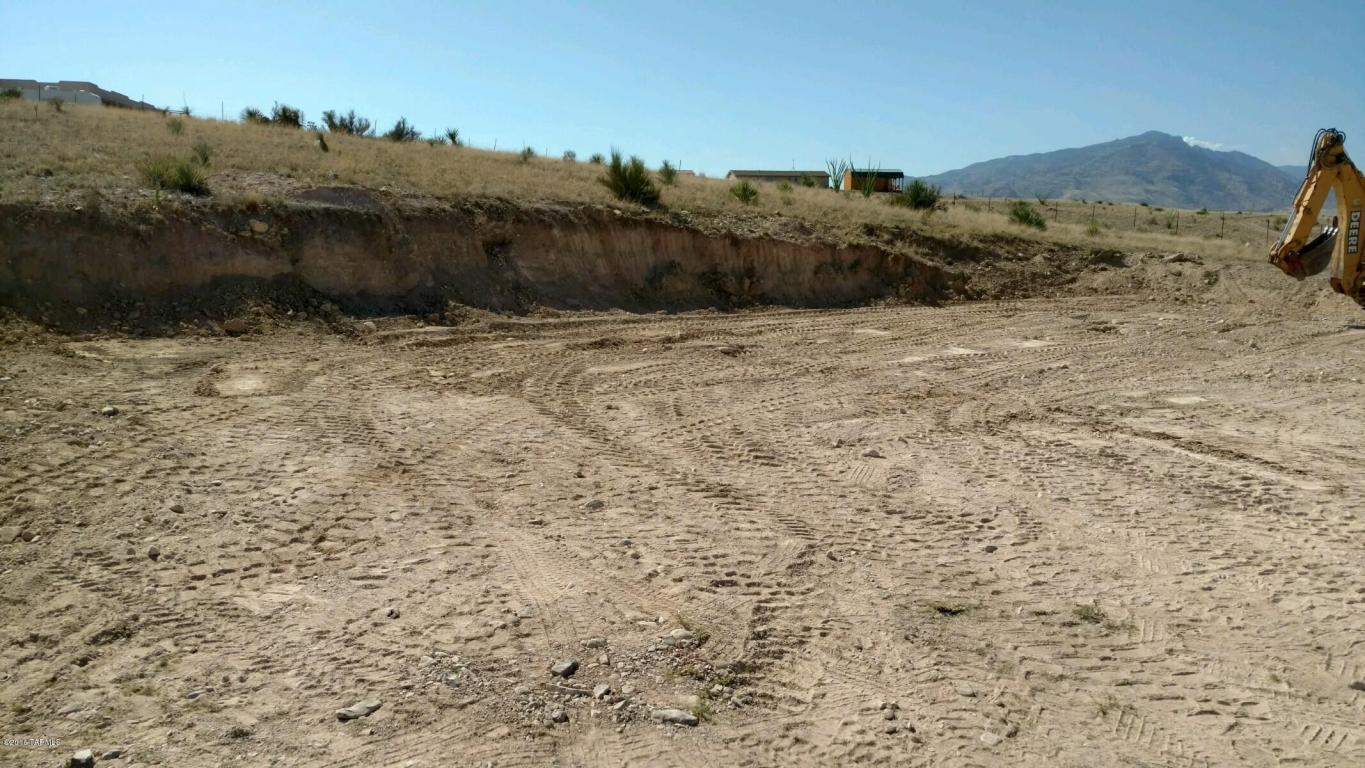 920 N Broken Saddle, Benson, AZ 85602
