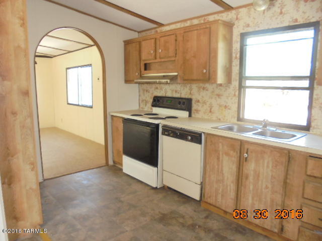 1483 N Cemetery, Benson, AZ 85602