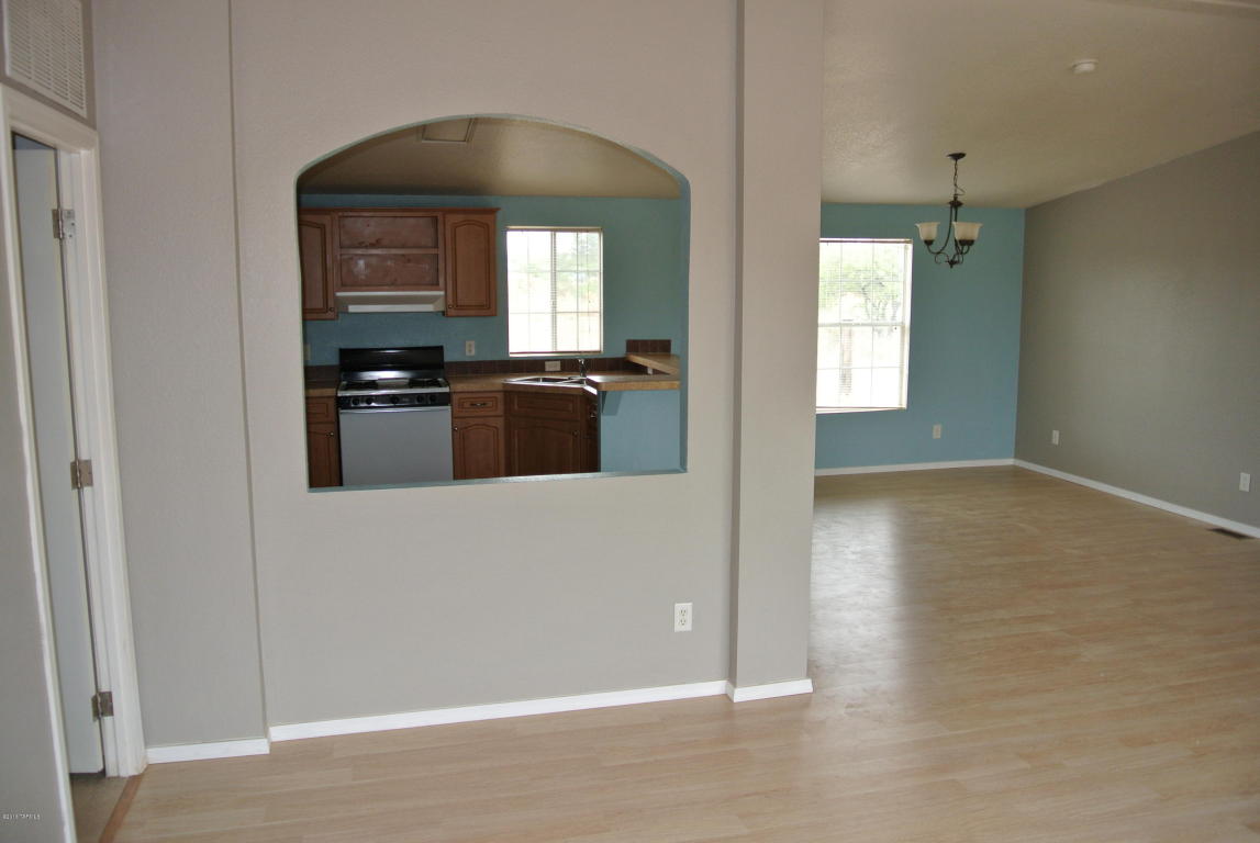 1227 N Evergreen, Benson, AZ 85602