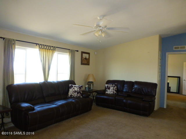 2843 W Happy Valley Lane, Benson, AZ 85602