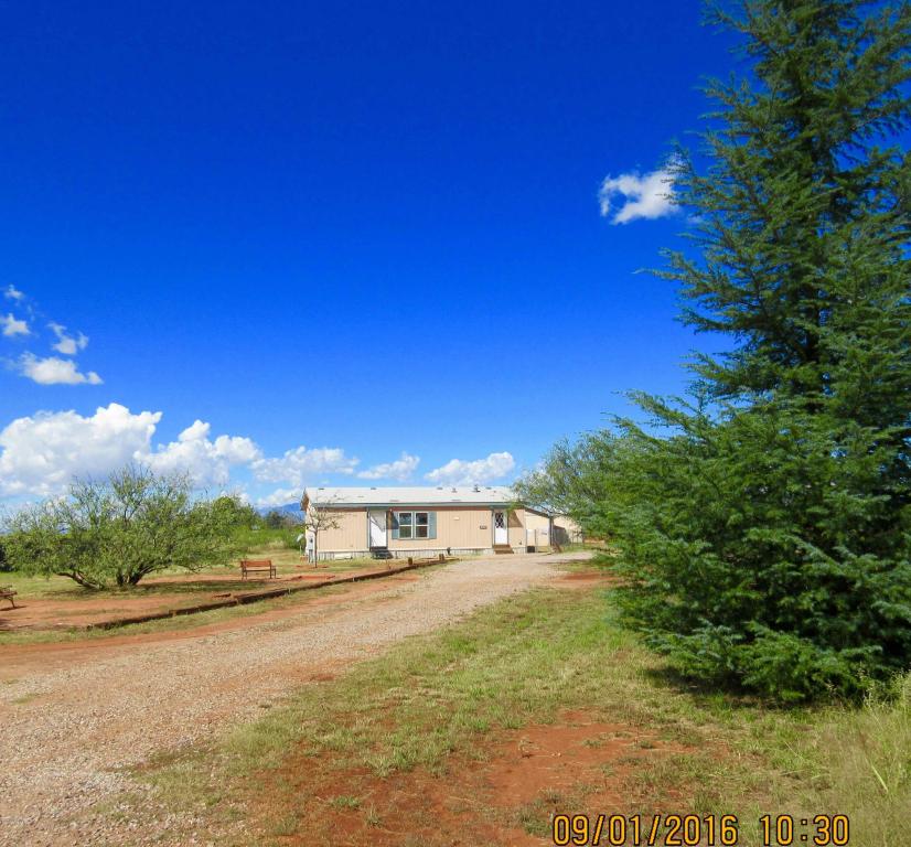 188 W Purdy Lane, Bisbee, AZ 85603