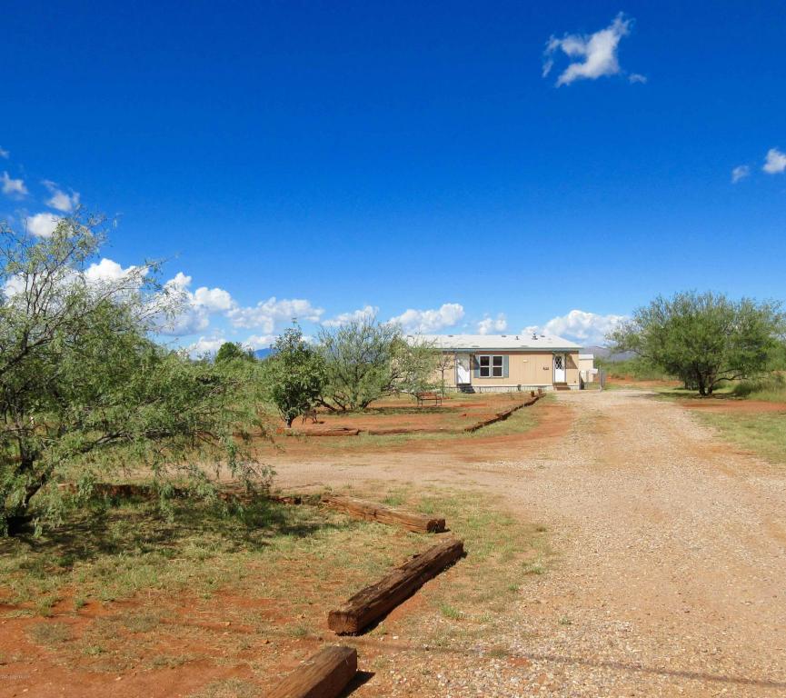 188 W Purdy Lane, Bisbee, AZ 85603