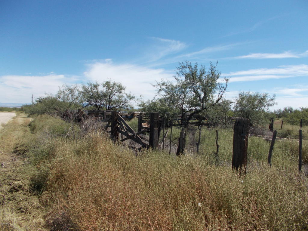 N COCHISE STRONGHOLD, Cochise, AZ 85606
