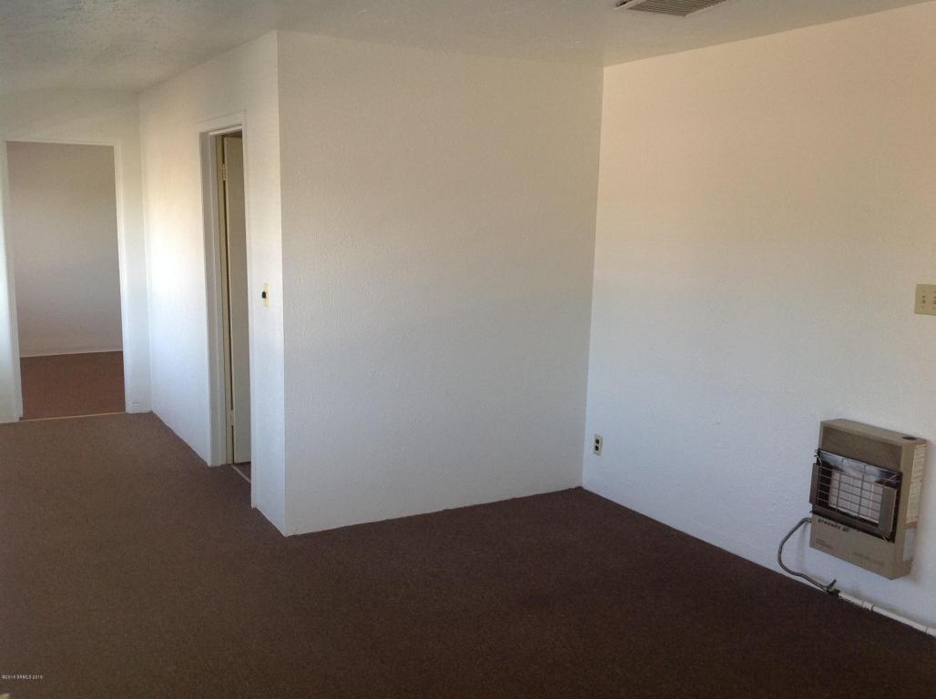 925 E 927 10th Street, Douglas, AZ 85607