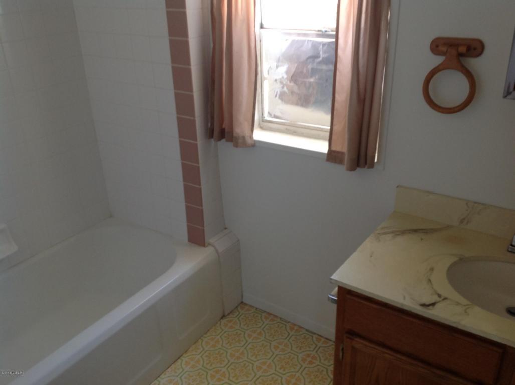 925 E 927 10th Street, Douglas, AZ 85607