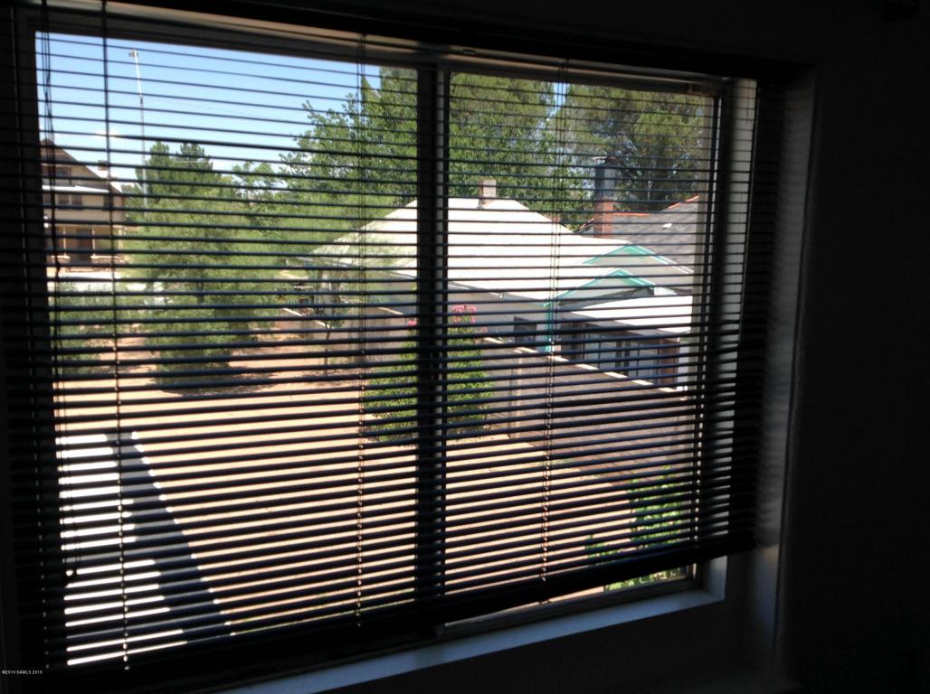 925 E 927 10th Street, Douglas, AZ 85607