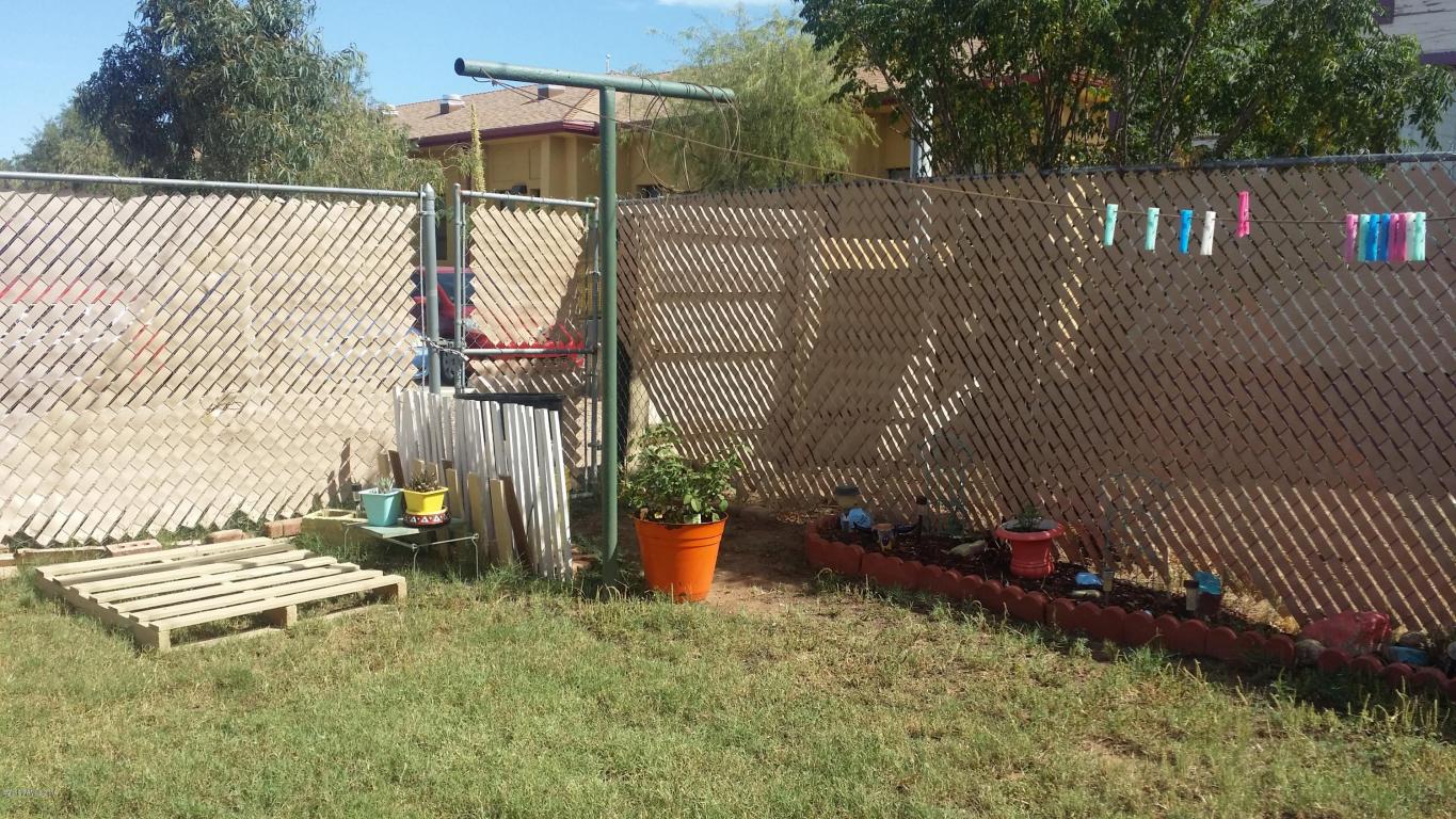 1417 E D Avenue, Douglas, AZ 85607