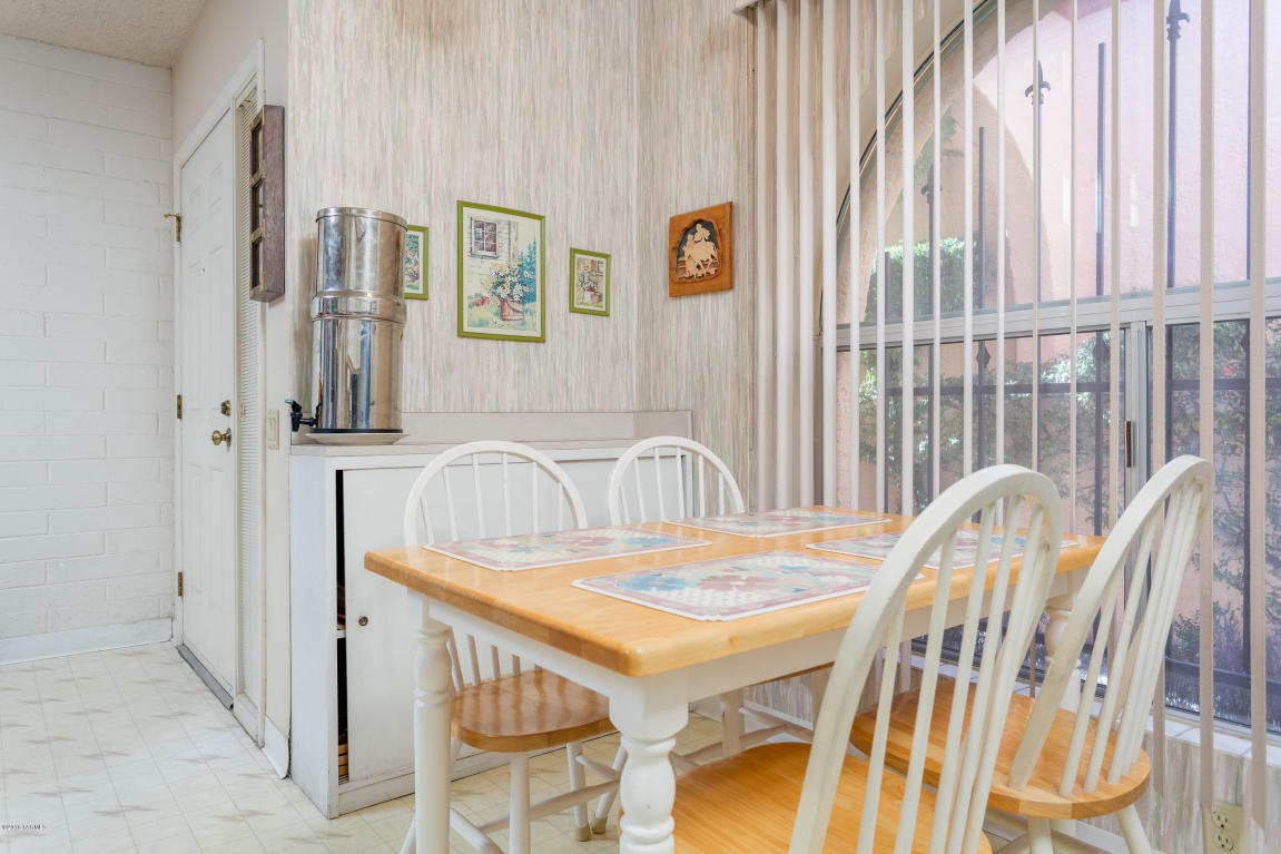 1040 S Calle De La Temporada, Green Valley, AZ 85614