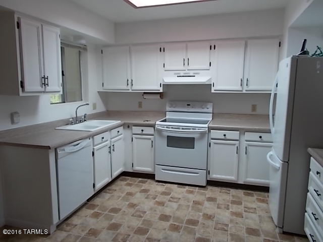 912 S Higuera, Green Valley, AZ 85614