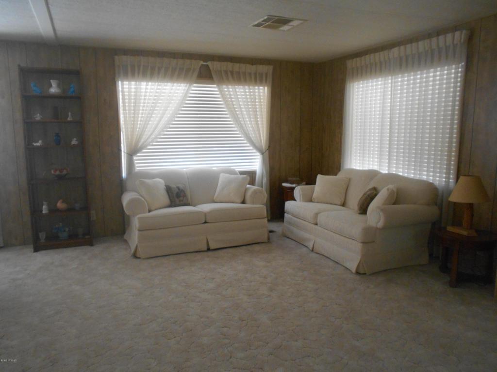 110 W Mora Drive, Green Valley, AZ 85614