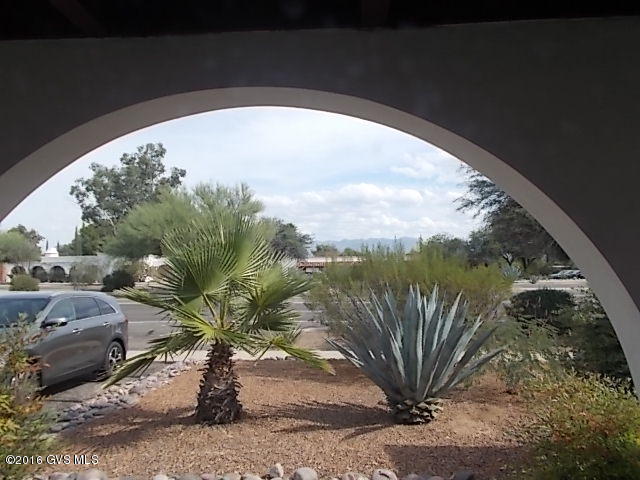 430b S La Canada Drive, Green Valley, AZ 85614