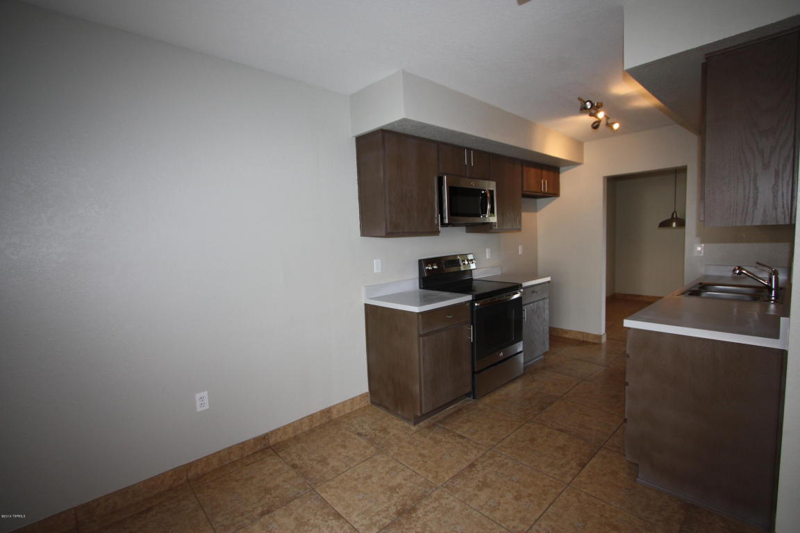 497 N Calle De Las Profetas, Green Valley, AZ 85614