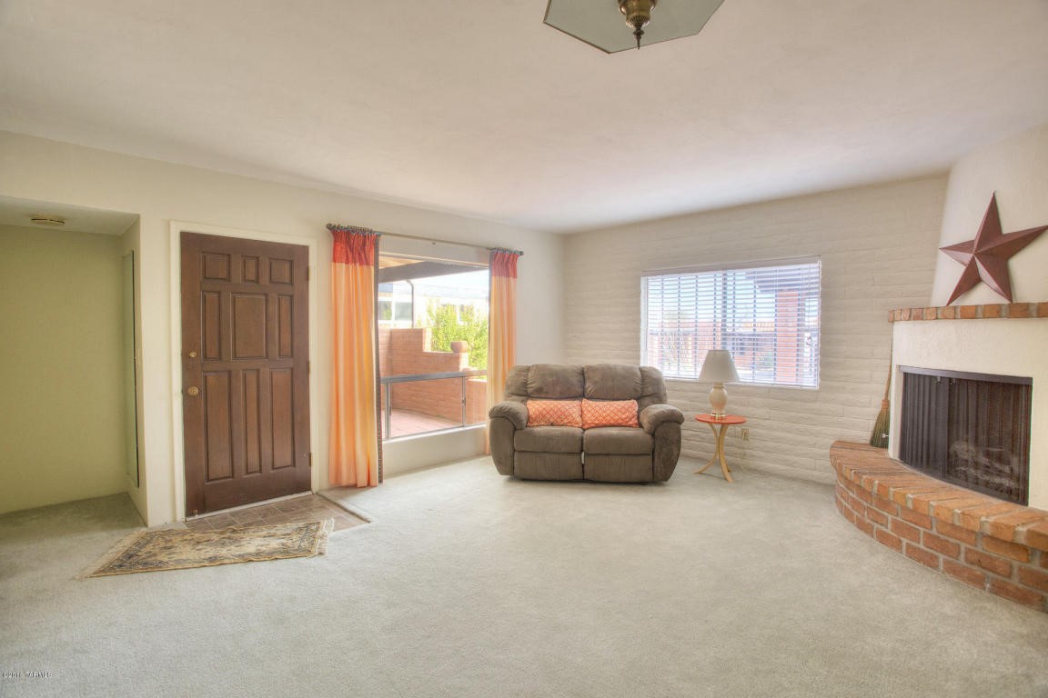 279 N Calle Del Diablo, Green Valley, AZ 85614