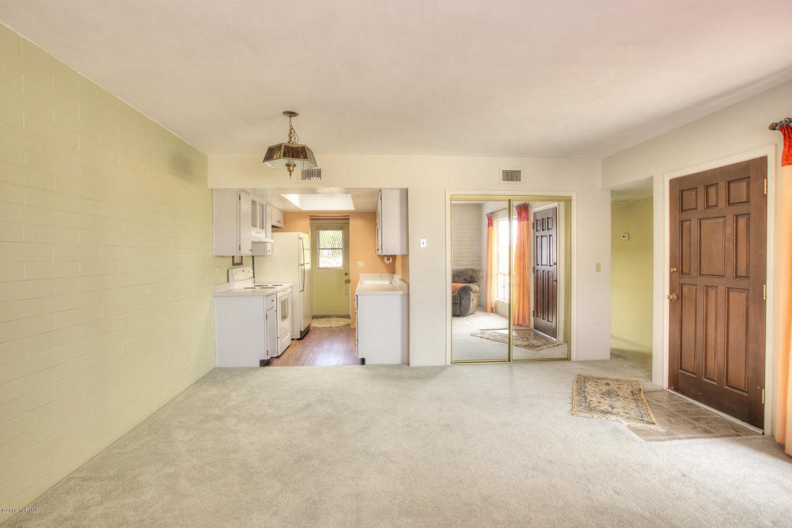 279 N Calle Del Diablo, Green Valley, AZ 85614