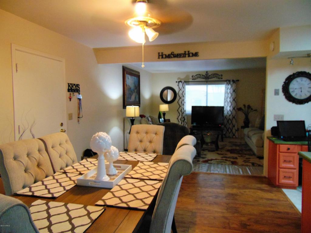 31 E La Pera, Green Valley, AZ 85614