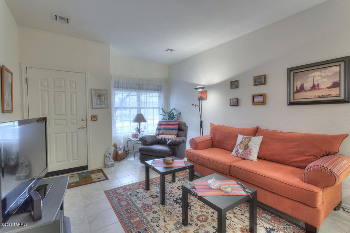 3672 S Paseo De Los Nardos, Green Valley, AZ 85614