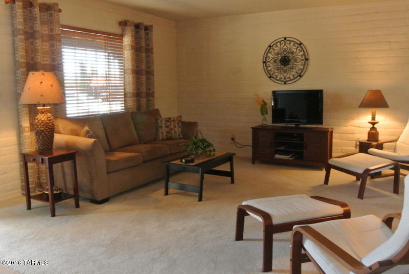 530 S La Lima, Green Valley, AZ 85614
