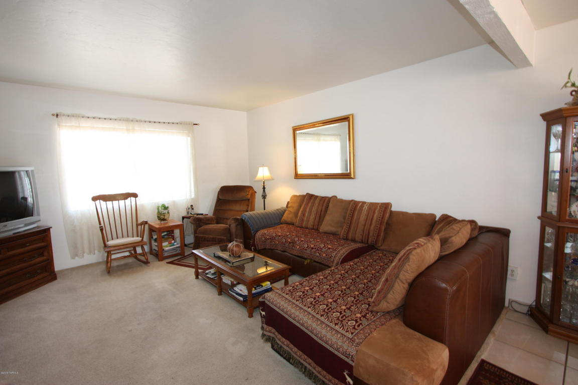 932 S Abrego, Green Valley, AZ 85614