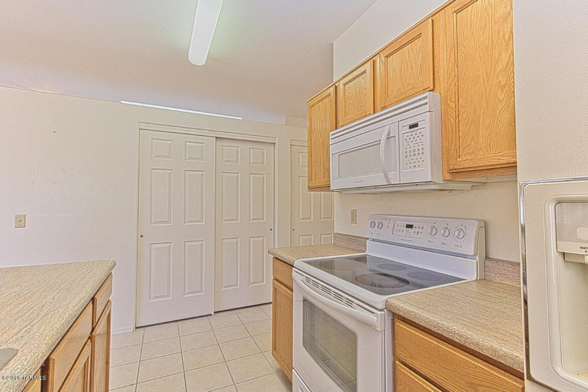 3733 S Avenida Los Solmos, Green Valley, AZ 85614