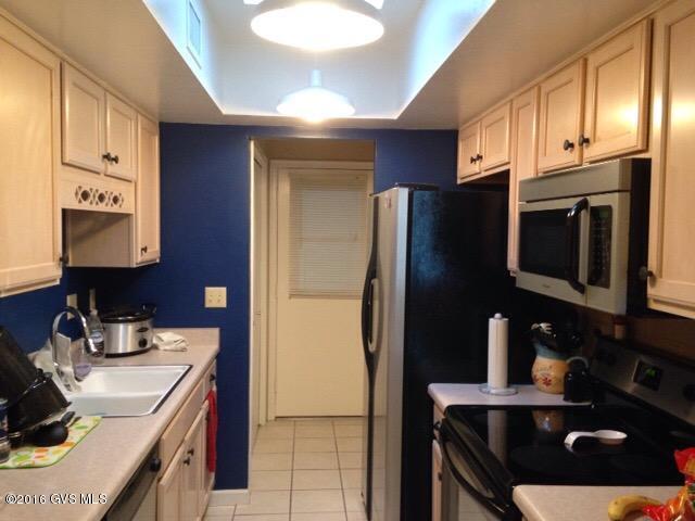 180 N Camino Del Varonil, Green Valley, AZ 85614
