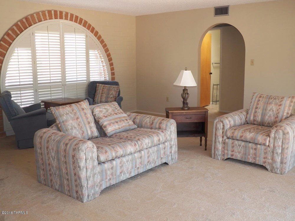 633 W Camino Corto, Green Valley, AZ 85614