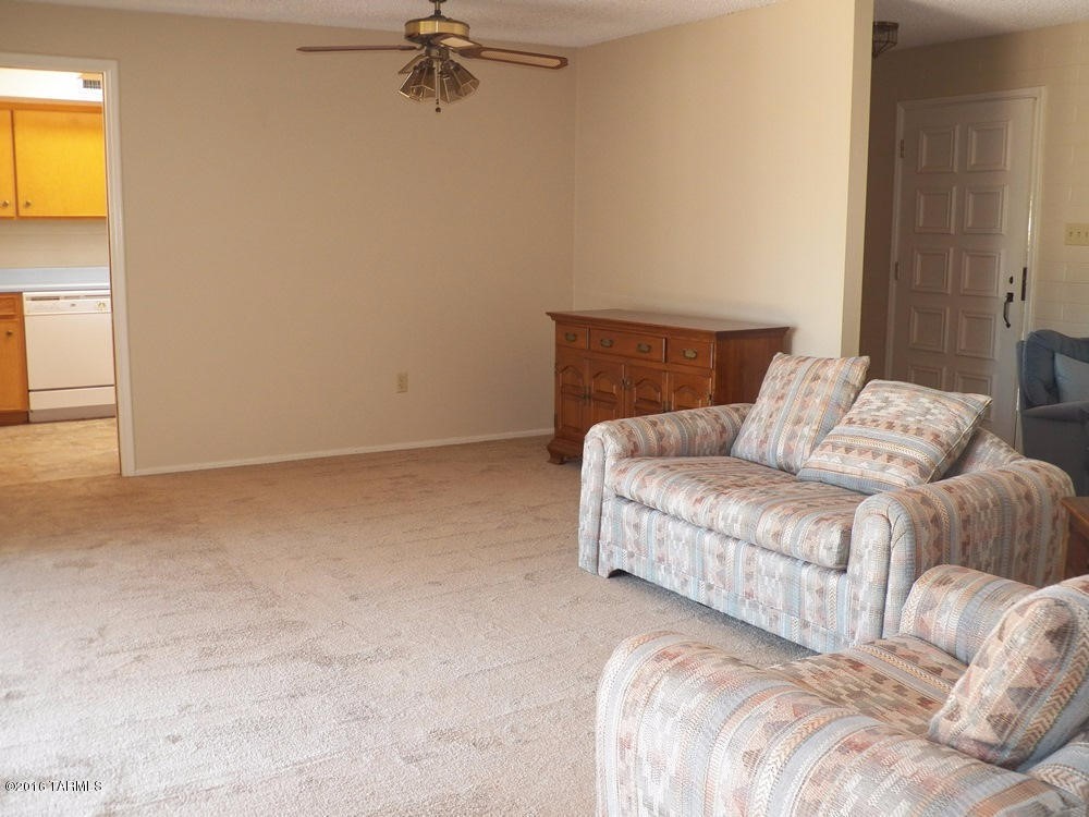 633 W Camino Corto, Green Valley, AZ 85614