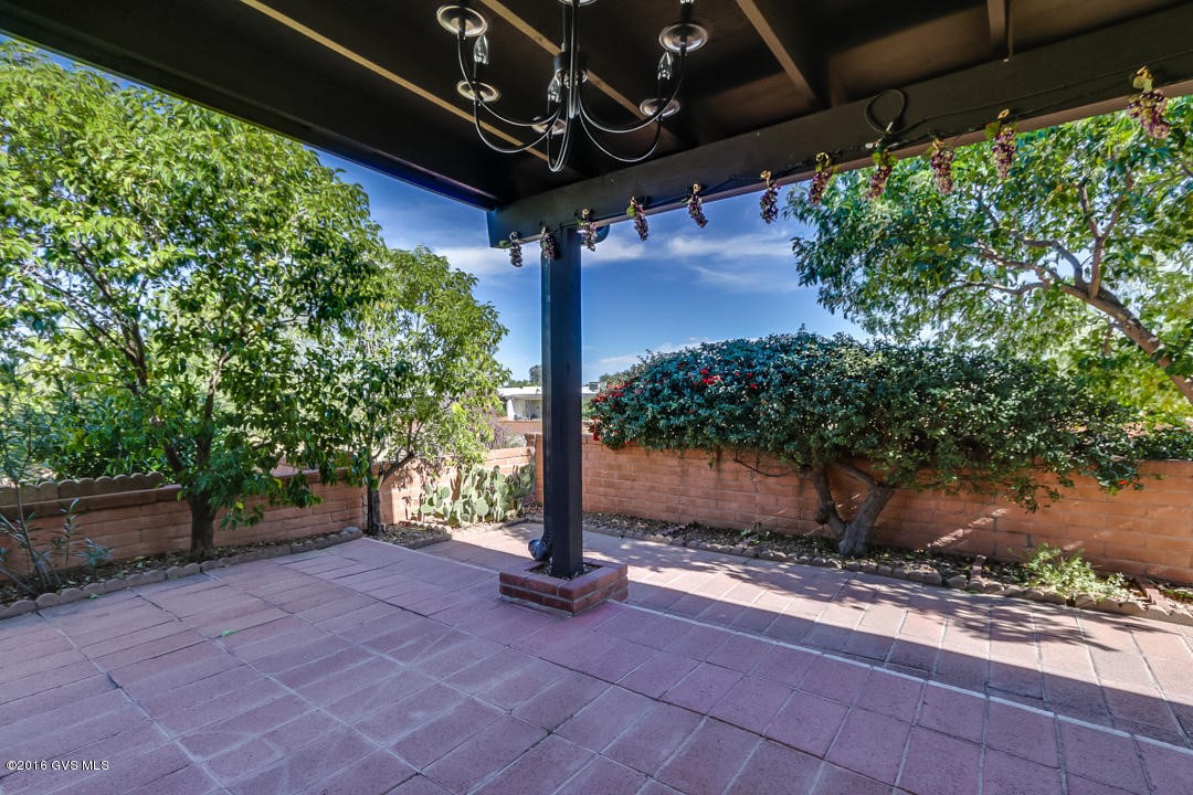396 N Calle De Las Profetas, Green Valley, AZ 85614