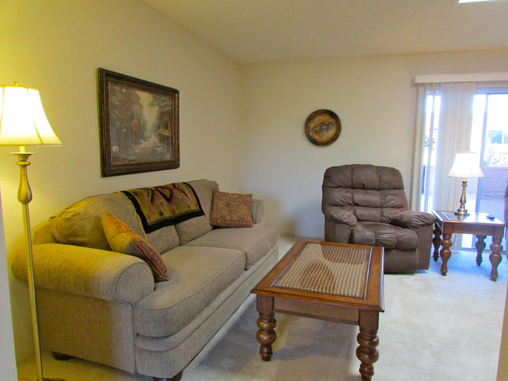 1212 W Camino Velasquez, Green Valley, AZ 85614