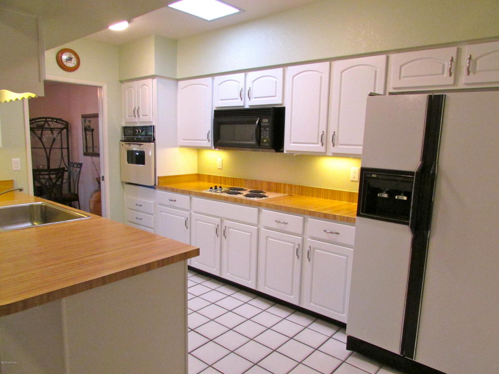 1212 W Camino Velasquez, Green Valley, AZ 85614