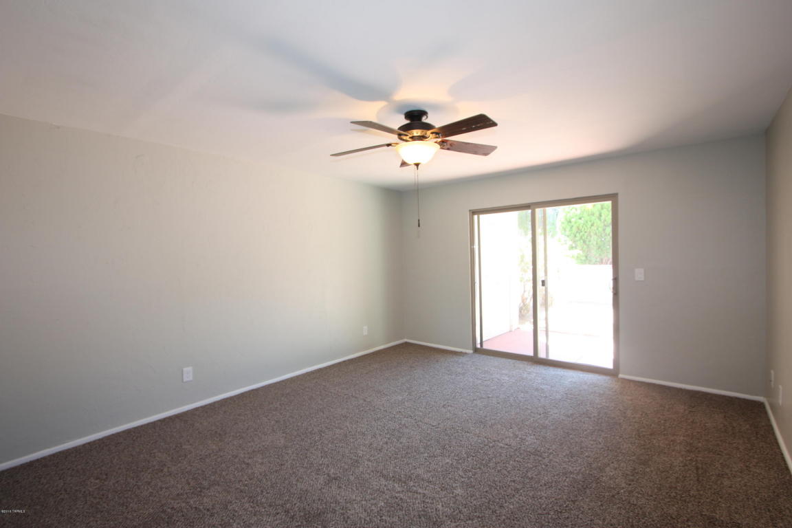 1320 N Placita Parasol, Green Valley, AZ 85614