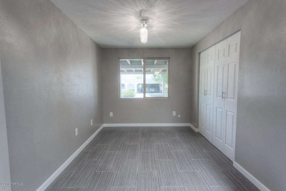 904 S Clara Vista, Green Valley, AZ 85614