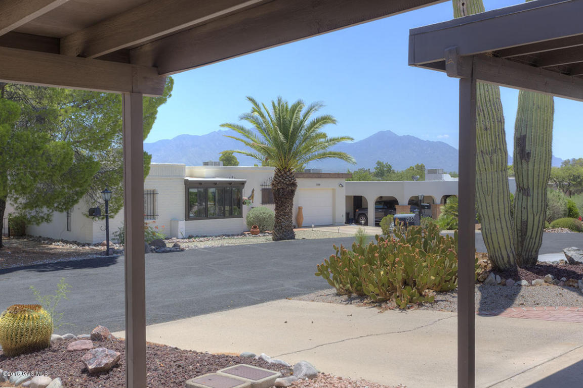 904 S Clara Vista Circle, Green Valley, AZ 85614