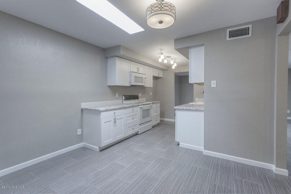 904 S Clara Vista Circle, Green Valley, AZ 85614