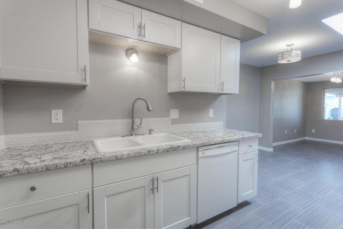 904 S Clara Vista Circle, Green Valley, AZ 85614